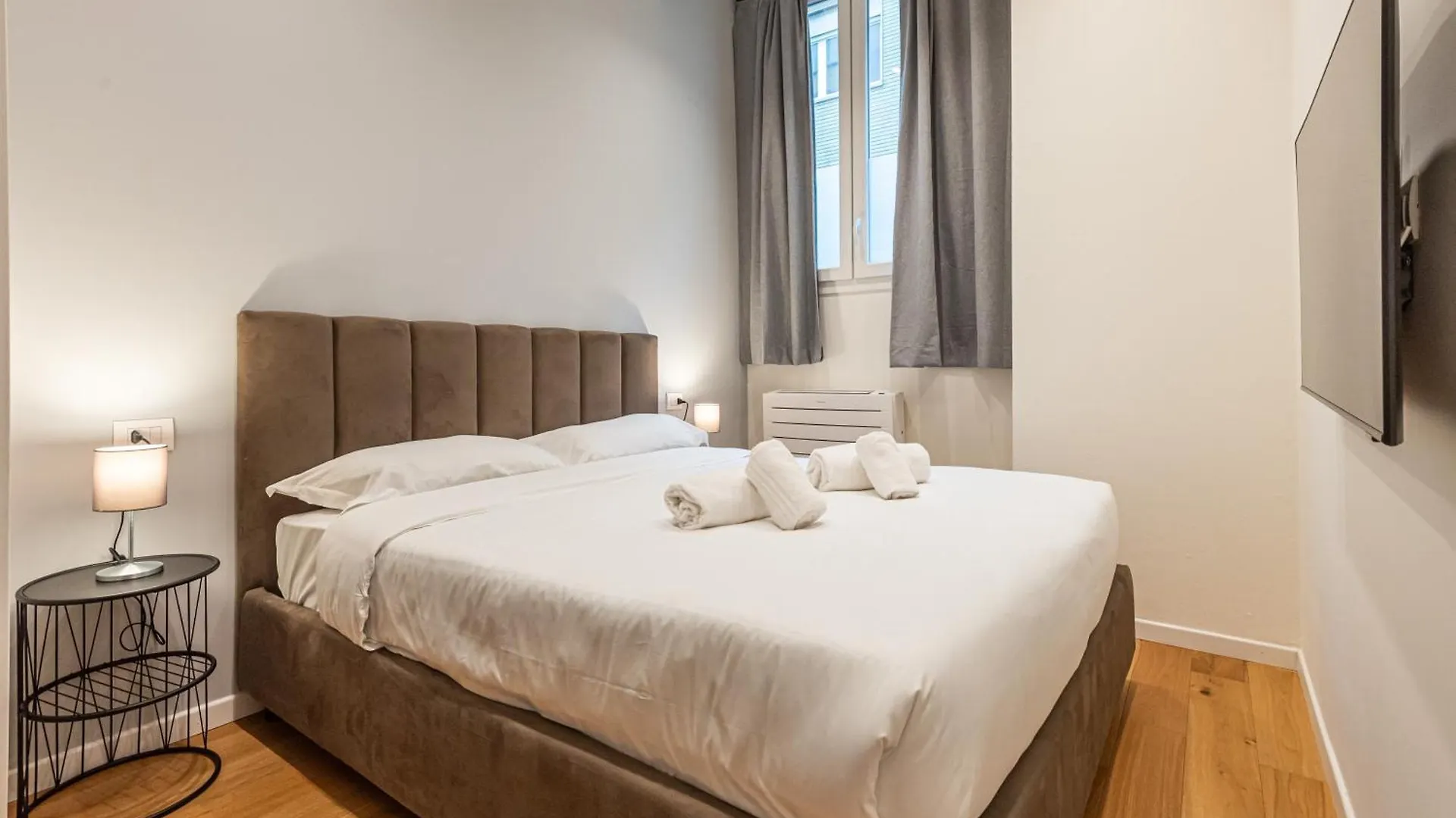 Apartment Mimar Porta Venezia Luxury Suites Milan Italy