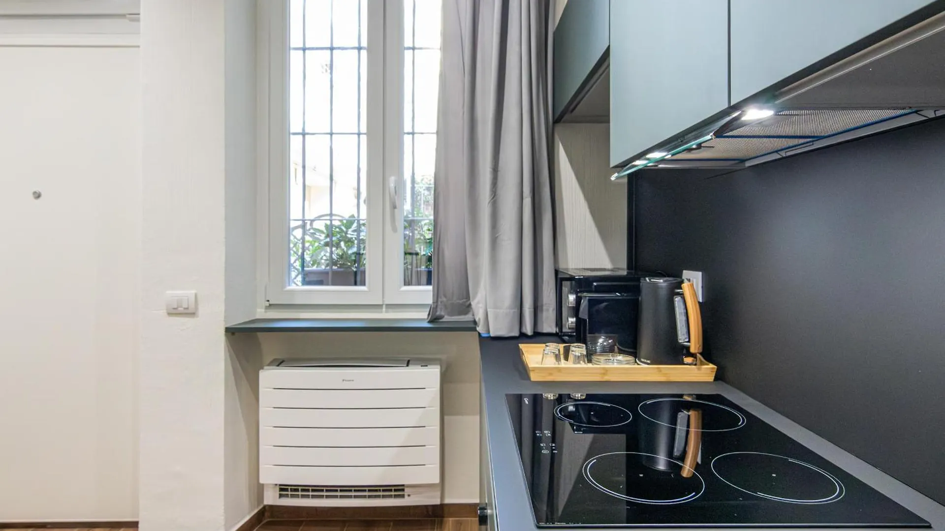 Mimar Porta Venezia Luxury Suites Milan 0*,  Italy