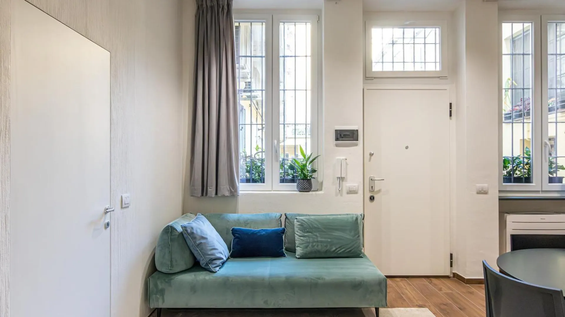 Mimar Porta Venezia Luxury Suites Milan 0*,